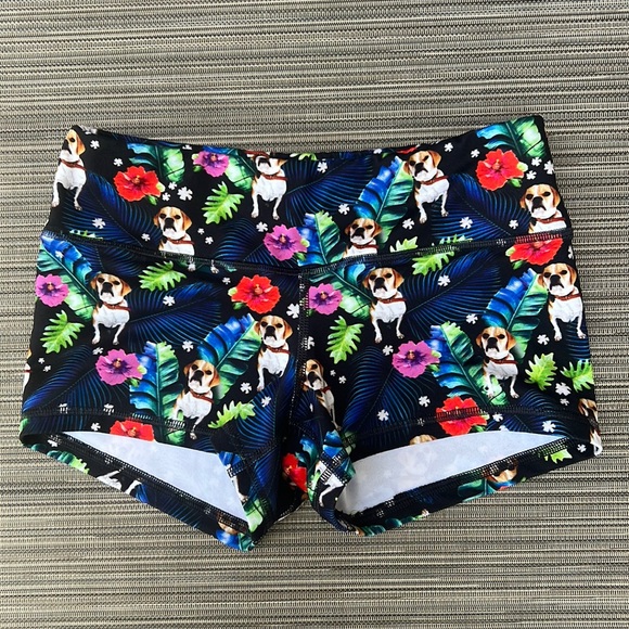RARE NWOT Fleo Leo Shorts Size Small